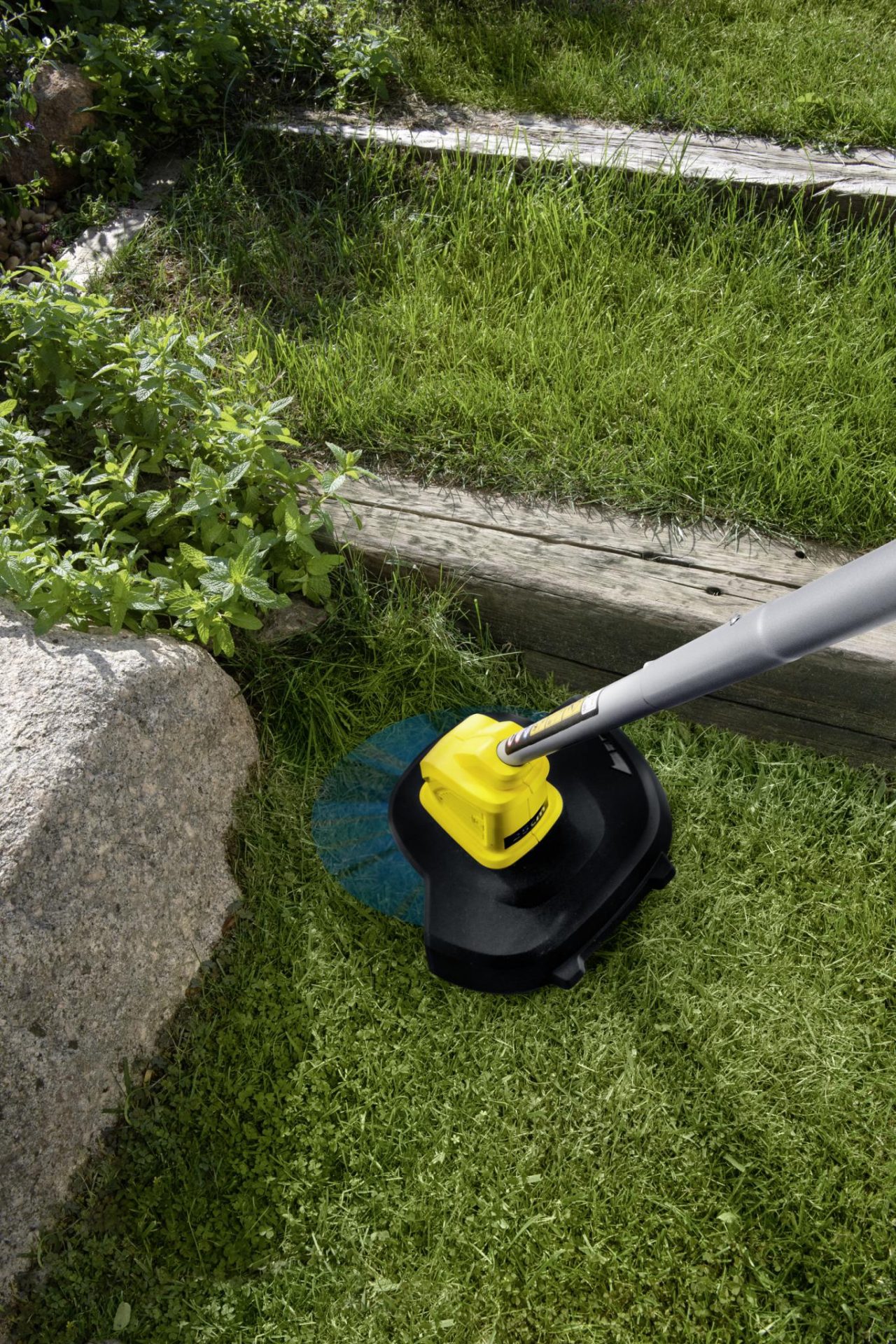 Kärcher Cordless Lawn Trimmer LTR 18-25 (BATTERY SET) - Image 7